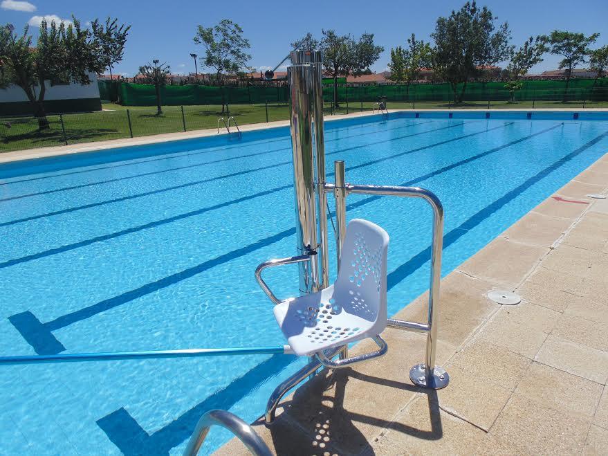 Imagen Accesibilidad en piscina municipal.